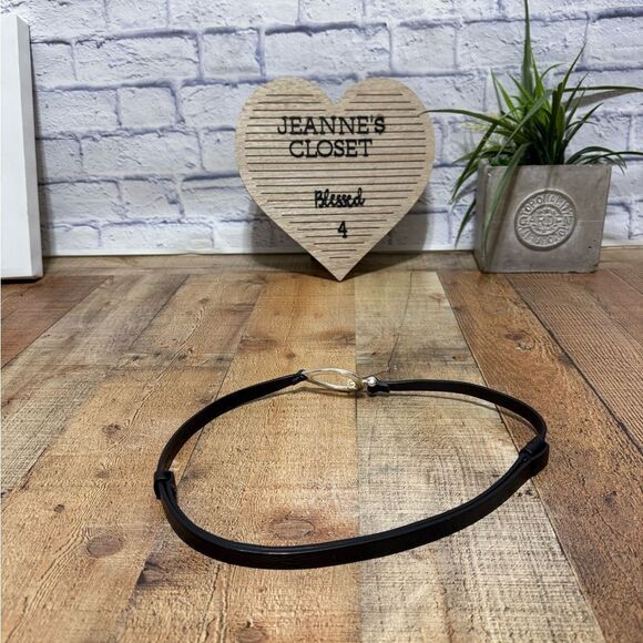 CHICO’S GENUINE LEATHER LADIES BLACK BELT SIZE M/L